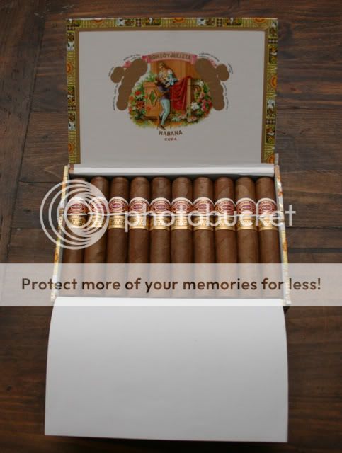 IMAGE: http://i512.photobucket.com/albums/t321/BraesideLaird/RnJ.jpg