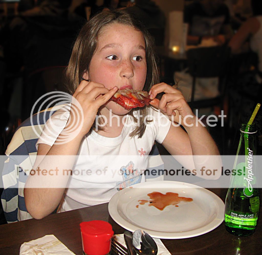 IMAGE: http://i512.photobucket.com/albums/t321/BraesideLaird/kids/IMG_0788-web.jpg