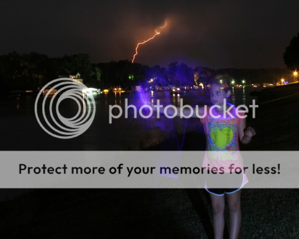 IMAGE: http://i512.photobucket.com/albums/t322/BogiePutt/L07072012771.jpg